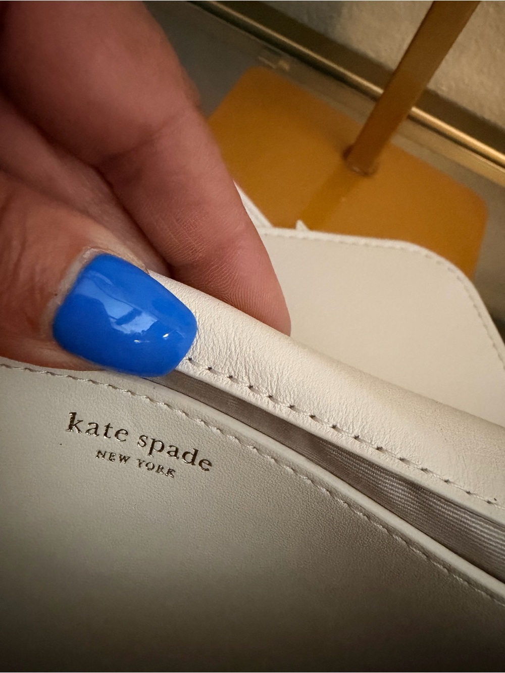 🌹 Kate spade White Leather Crossbody with Floral Strap Detail - Picture 7 of 8